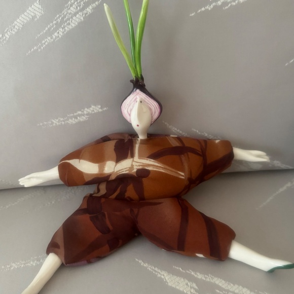 Serge Poupee Millet Onionhead Doll - Picture 7 of 10